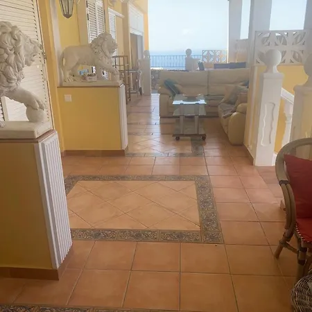 Villa Costa Adeje * אדחה